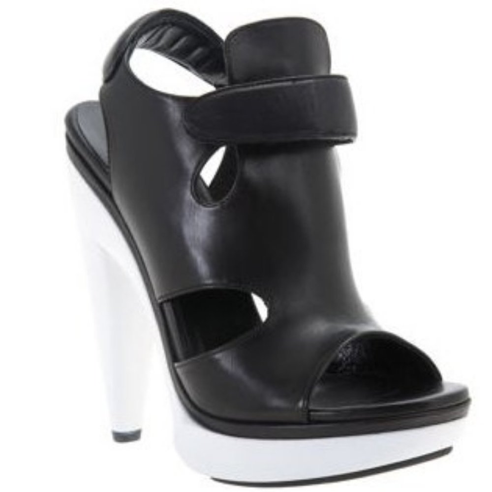 VTG Balenciaga Black Leather Strappy Heels Italy